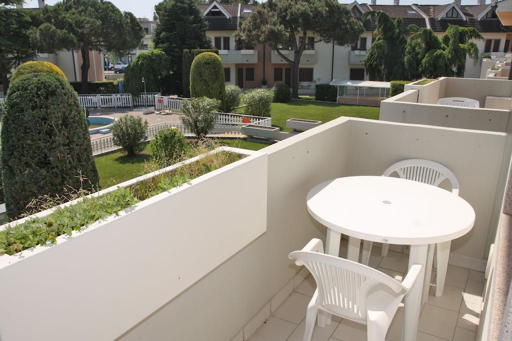 Residence Equilio Family Apartments Lido di Jesolo Bagian luar foto