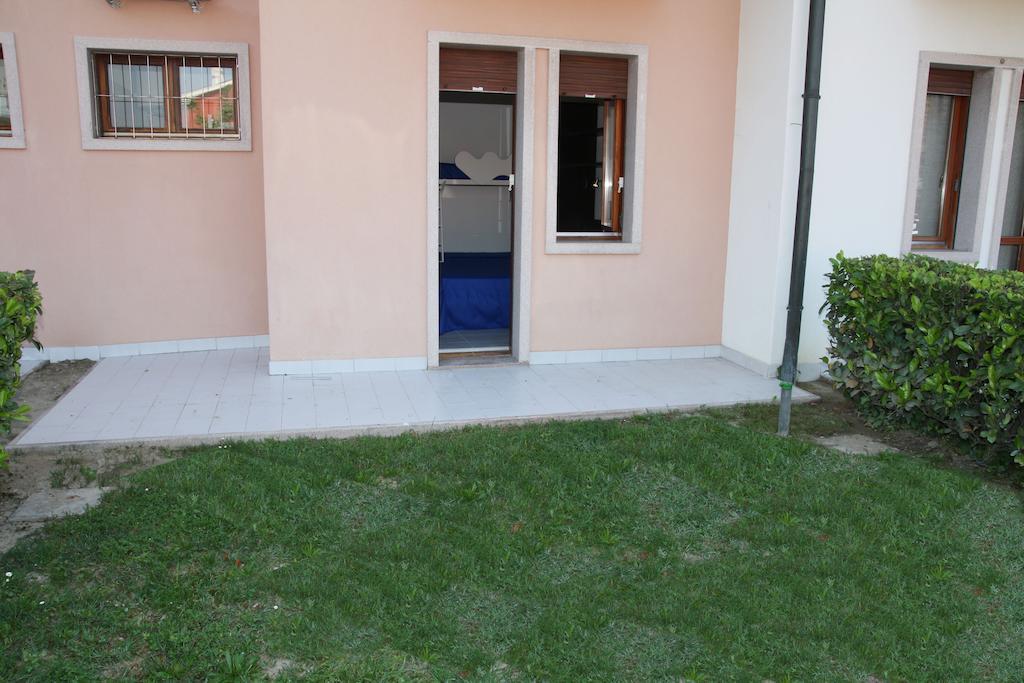 Residence Equilio Family Apartments Lido di Jesolo Ruang foto
